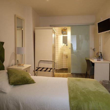 Hotel Du Raisin Lausanne Buitenkant foto