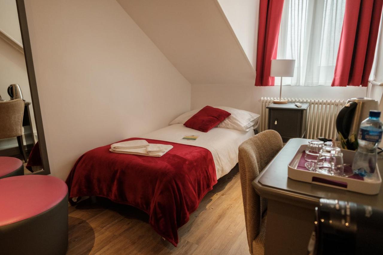 Hotel Du Raisin Lausanne Buitenkant foto