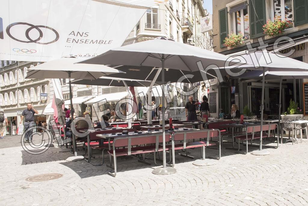 Hotel Du Raisin Lausanne Buitenkant foto